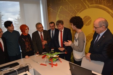 Turkcell'in Zeka Gücü Projesi 27 İlde 33 Okul Ve 15 Bin Öğrenciye Ulaştı