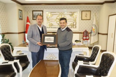 AK Parti Milletvekili Karacan'dan Başkan Kayacan'a Ziyaret