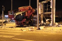 Başkent'te Tır Kazası Açıklaması 1 Yaralı