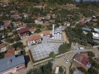 ÜMMET AKIN - Çarıklar Muhtarı Başkan Akın'a Teşekkür Etti