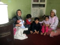 ELEKTRİK SOBASI - İki Afgan Mülteci Aile Aynı Evde Kaderlerini Paylaşıyor