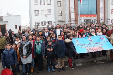 Malazgirtli Öğrenciler Ankara'ya Uğurlandı