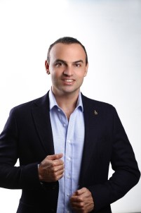 Ayrık Dişler Gülmeyi Engelliyor