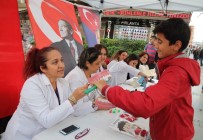 DİŞ SAĞLIĞI - Bayraklı, Sağlıkta Sınır Tanımıyor