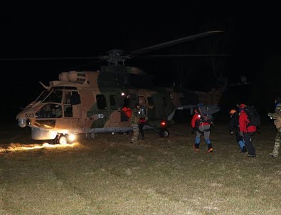 Çığ altında kalan bir dağcı kurtarıldı