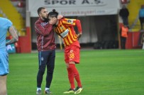 ZEKİ YAVRU - Mert Özyıldırım Gözyaşlarına Boğuldu