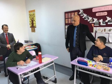 Milli Eğitim Müdürlüğü'nden Engeliler Günü Etkinliği