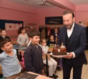 NEVZAT DOĞAN - Okul Panosuna Astığı Dileği Gerçekleşen 3. Sınıf Öğrencisi Gözyaşlarına Boğuldu