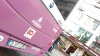 TEMİZLİK ARACI - (Özel) Fatih'te Temizlik Aracı Belediye Otobüsüne Çarptı