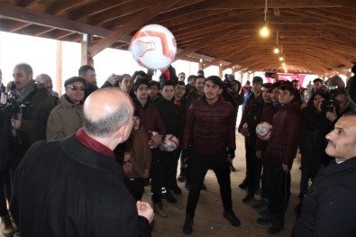 Bakan Soylu, Tunceli'de Top Oynadı