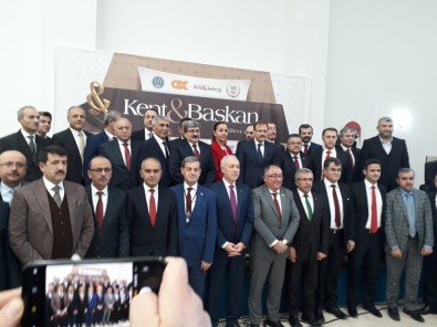 Başkan Gülbay'a Yılın Belediye Başkanı Ödülü