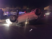 Otomobiller Çarpıştı Açıklaması 3 Yaralı