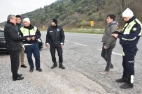 AHMET DENIZ - Vali Deniz Hem Polisleri Hem Esnafı Ziyaret Etti