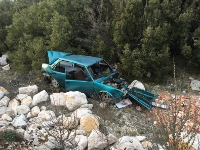 Akseki'de Meydana Gelen Kazada 4 Kişi Yaralandı