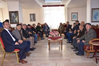 Başkan Albayrak Huzurevi Sakinlerinin Yeni Yılını Kutladı