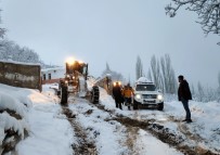BAŞ AĞRISI - Hastaların İmdadına Belediye Ekipleri Yetişti