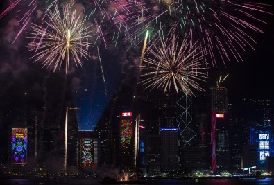 Hong Kong'da Yeni Yıl Coşkuyla Kutlandı