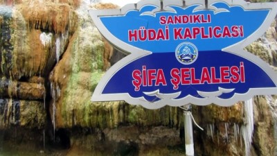 Kaplıcalar Bölgesindeki 'Şifa Şelalesi' Dondu