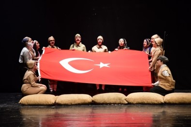 Osmaniye'de Liselerarası Tiyatro Yarışması Sonuçlandı