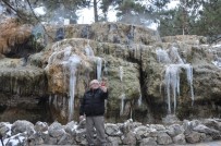 NURETTIN YıLMAZ - Sandıklı Kaplıcalarında Termal Şelale Soğuktan Dondu