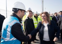 RUHSAR PEKCAN - Ticaret Bakanı Pekcan, Ambarlı Gümrük Müdürlüğü'nü Ziyaret Etti