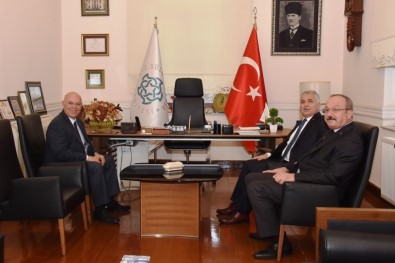 Başkan Eşkinat, Vali Yıldırım'a Projelerini Anlattı