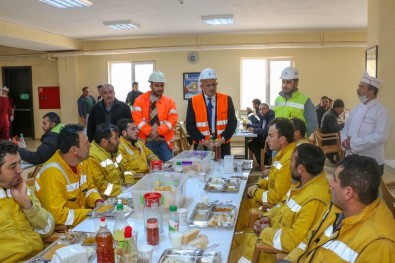 Başkan Öztürk 4 Aralık Madenciler Günü'nü Kutladı
