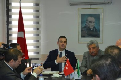 CHP'li Akın Çiftçilerin Sorunlarını Dinledi