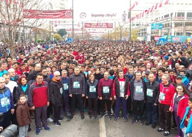 Gaziantep'te Gazi Yarı Maratonu