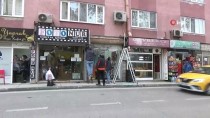 İSMAİL DEMİR - (Özel) Bursa'da Kontrolünü Kaybeden Otomobil Dükkana Daldı