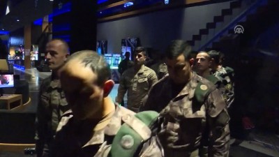 Özel Harekat Polisi Ve Jandarma Komandoları 'Deliler' Filmini İzledi