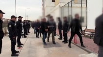 SOLAKLı - Adana'da Polise Zorluk Çıkaran 6 Kişi Tutuklandı