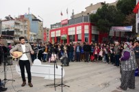 CANLI PERFORMANS - Alaşehirlilere Sokakta Müzik Ziyafeti
