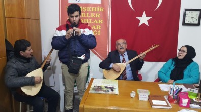 İranlı Görme Engelli Sanatçı Mehdi Saadet Flütle Eskişehir Türkülerini Seslendirdi