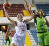 SERVET TAZEGÜL - Mersin BŞB, Avrupa Maçında Güldü