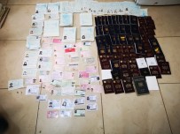 PRES MAKİNESİ - Suriyelilere Sahte Pasaport Ve Kimlik Düzenleyen Matbaaya Baskın