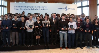 Türkiye'nin Altın Gençleri ödüllendirildi