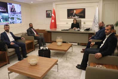 Yemenli Bakan Yardım Kampanyası İçin Türkiye'de