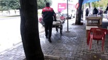 YUNUS TİMLERİ - Adana'da Otomobilden Akü Hırsızlığı