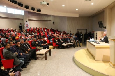'Diriliş Çağrısı Ve Sezai Karakoç' Başlıklı Konferans Düzenlendi