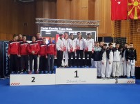 AHMET BULUT - Kağıtsporlu  Karateciler Avrupa'dan Başarılarla Döndüler