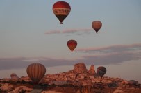 HACIBEKTAŞ VELİ - Kapadokya Bölgesini Kasım Ayında 203 Bin 905 Turist Ziyaret Etti