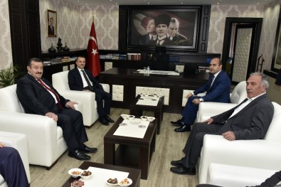 Vali Taşbilek Kelkit'te