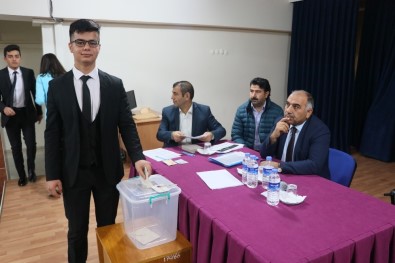 Aksaray'da 16. Dönem İl Öğrenci Meclis Seçimi Yapıldı