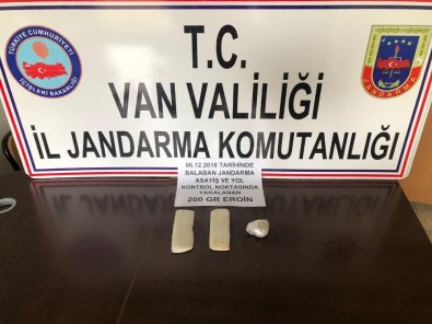 Ayakkabı Keçesinin Altından Eroin Çıktı