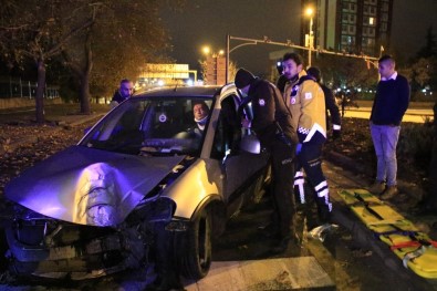 Başkentte Yağışlı Hava Kazaları Beraberinde Getirdi