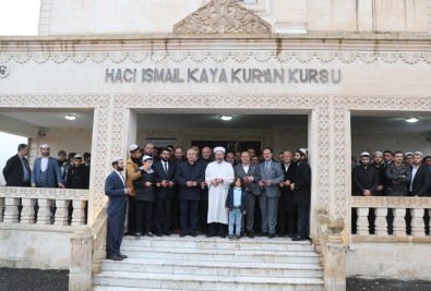 Diyanet İşleri Başkanı Erbaş Gençlerle Sabah Namazı Kıldı
