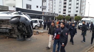 Kahta'da Zincirleme Kaza Açıklaması 2 Yaralı