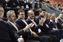 Mamak'ın Evinde Bileği Bükülmüyor