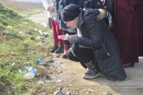 KATİL ZANLISI - Merve'nin Öldürüldüğü Yere Karanfil Bıraktılar